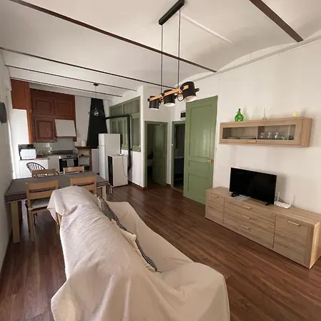 Casa Vermella
